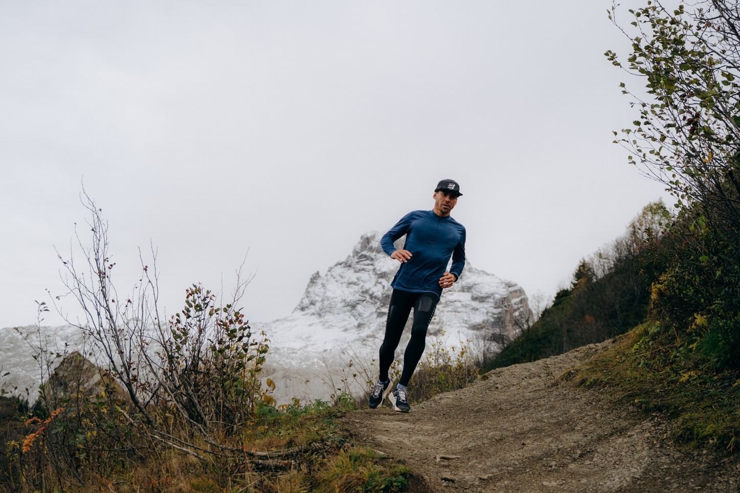 Trail HZ LS Tshirt M